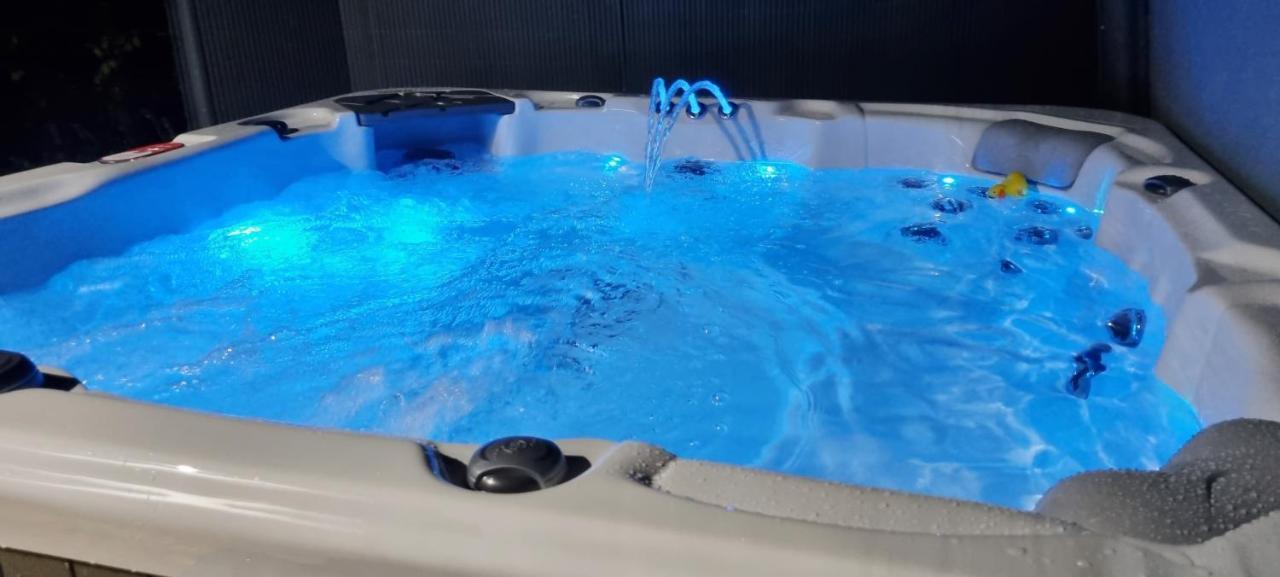Marthys House With Hot Tub Looe Villa Luaran gambar
